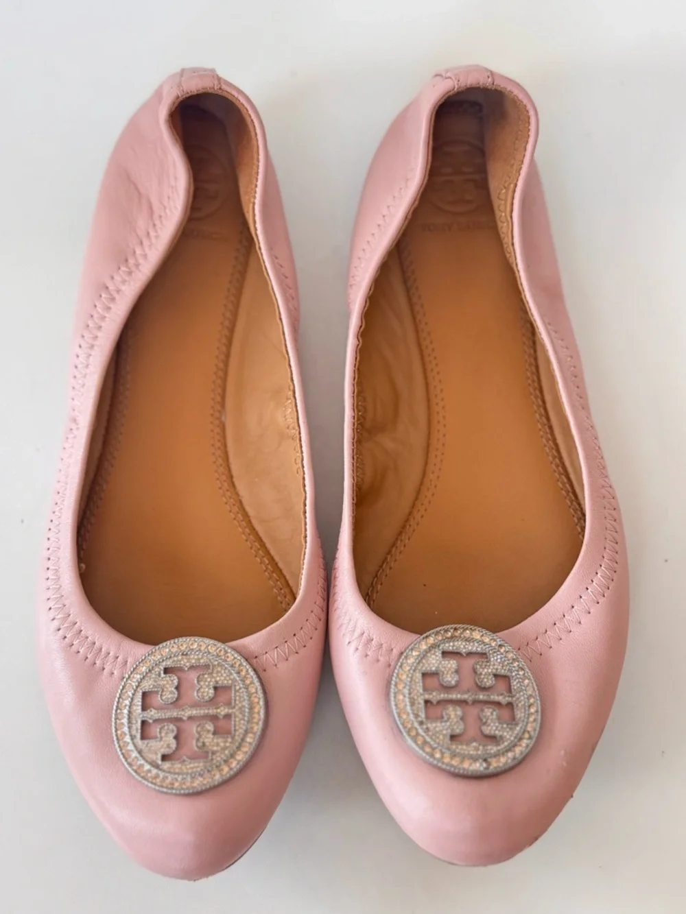 Tory Burch Liana Seashell Pink Logo Rhinestone Flat Nappa Leather Shoes Size 8